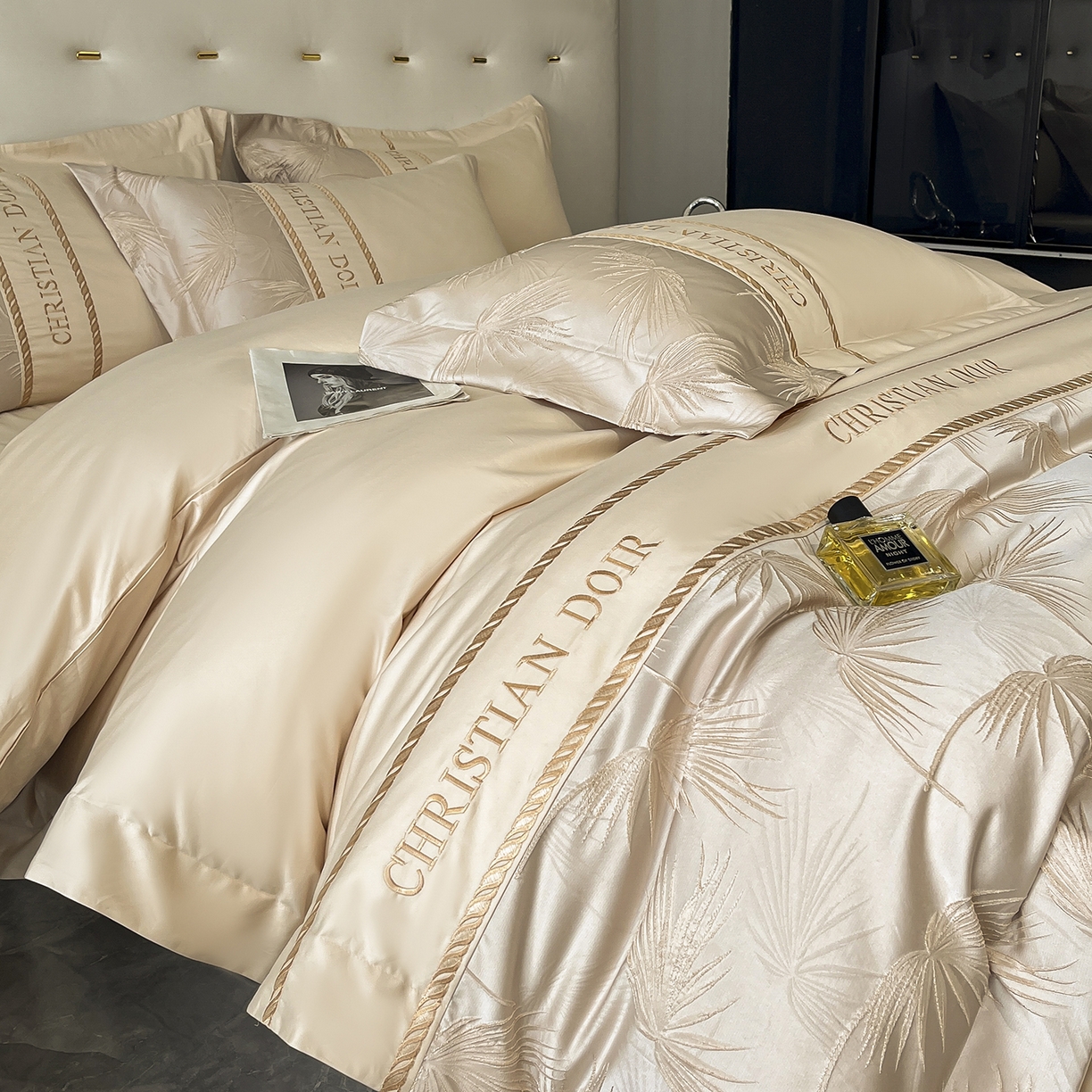 91家纺网 家纺一手货源 找家纺 置顶家纺 2025新款亲肤提花拼接刺绣四件套系列 颜予-浅香槟