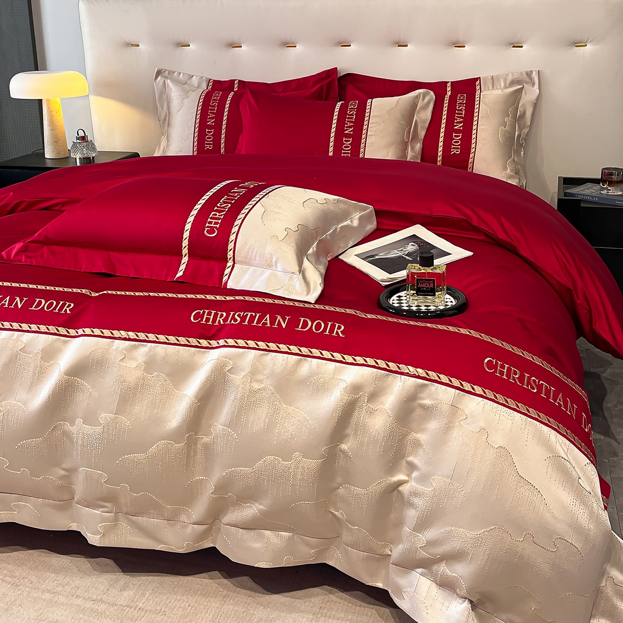 91家纺网 家纺一手货源 找家纺 置顶家纺 2025新款亲肤提花拼接刺绣四件套系列 璞云-大红