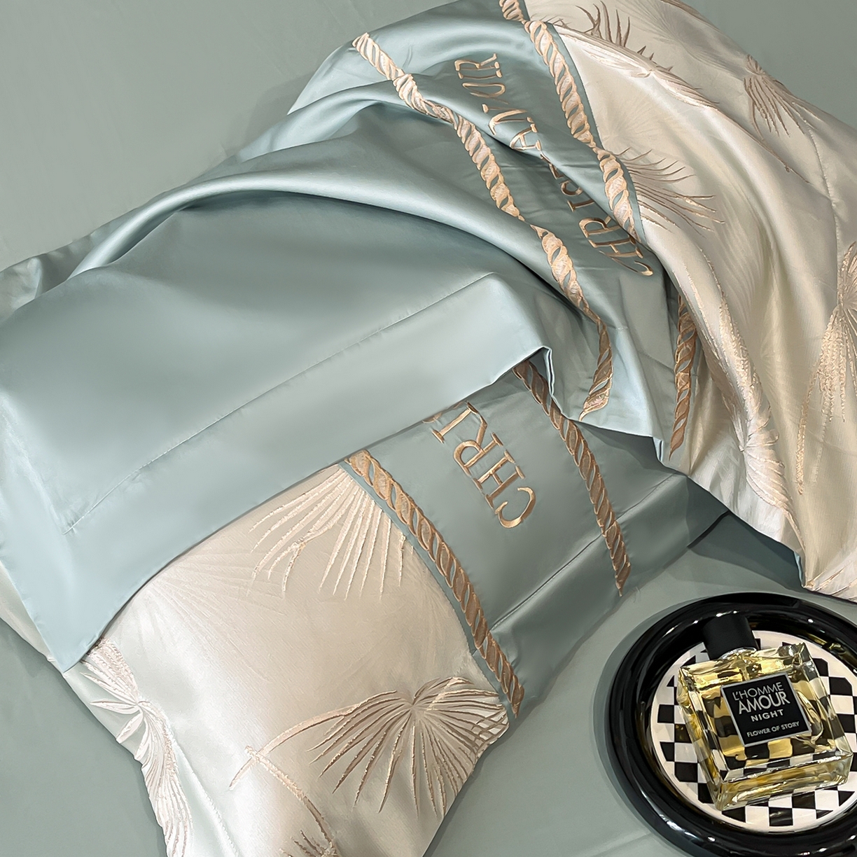 91家纺网 家纺一手货源 找家纺 置顶家纺 2025新款亲肤提花拼接刺绣四件套系列 颜予-繁星蓝