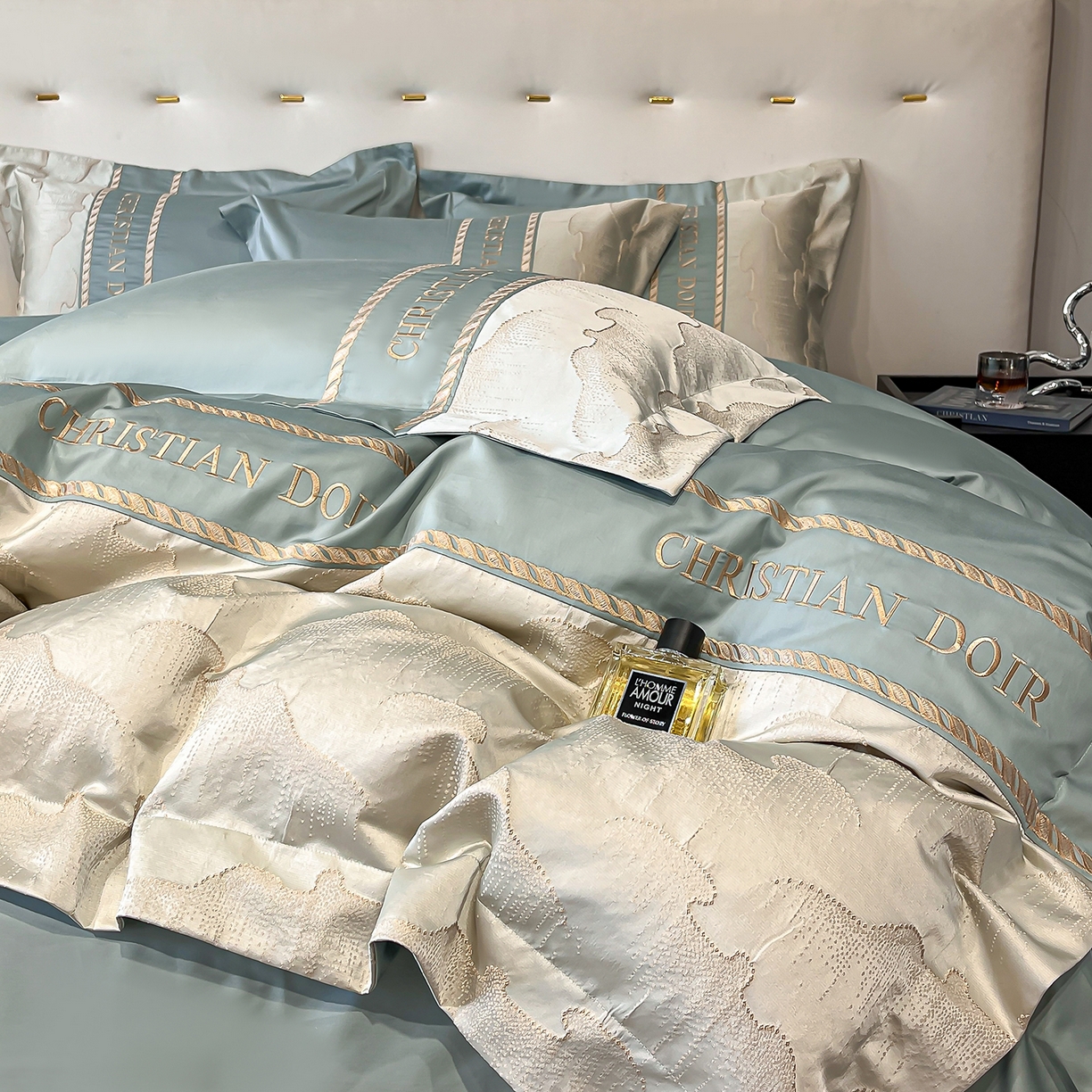 91家纺网 家纺一手货源 找家纺 置顶家纺 2025新款亲肤提花拼接刺绣四件套系列 璞云-繁星蓝