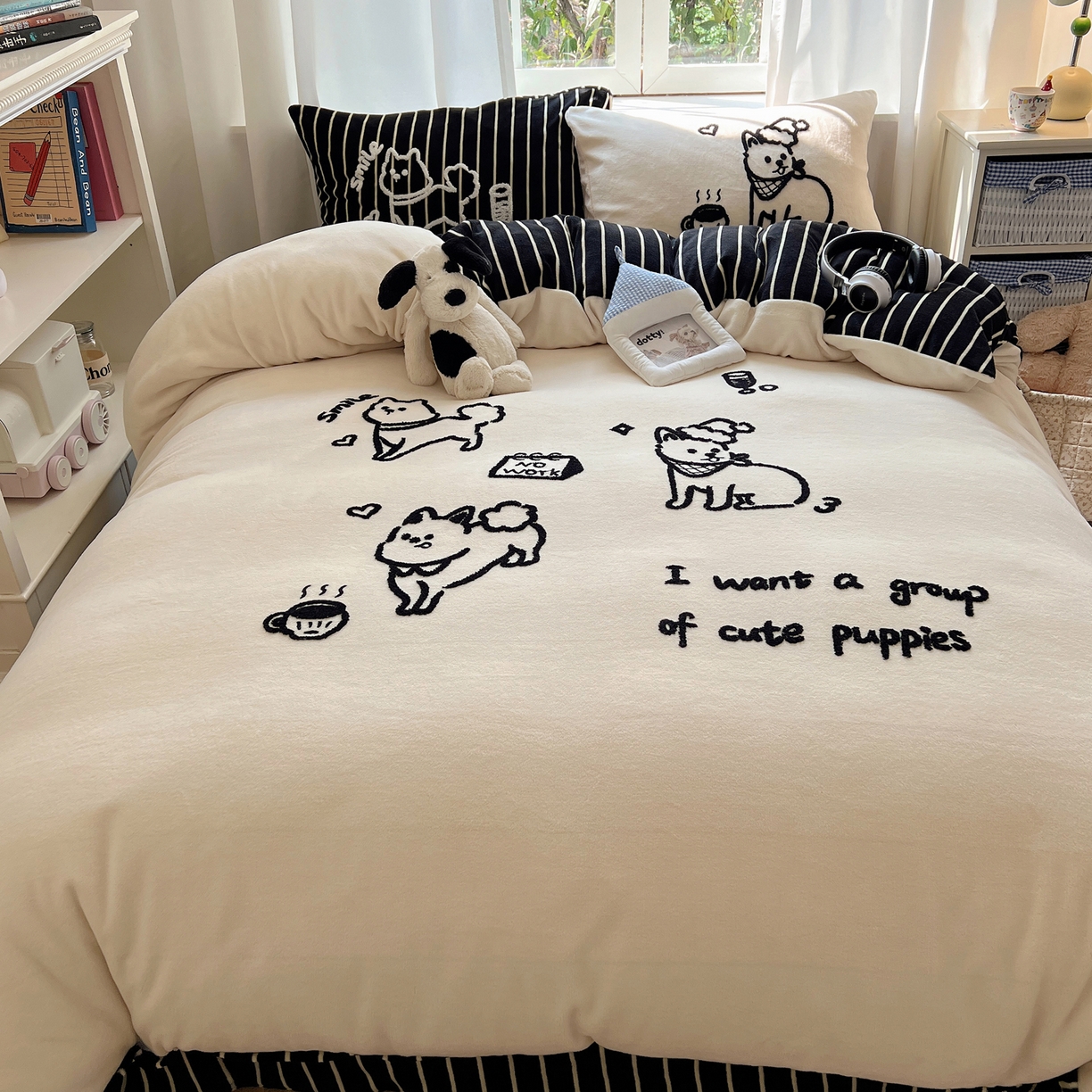 91家纺网 家纺一手货源 找家纺 （总）桃喜 2025新款牛奶绒线条系列四件套  【会员-5】