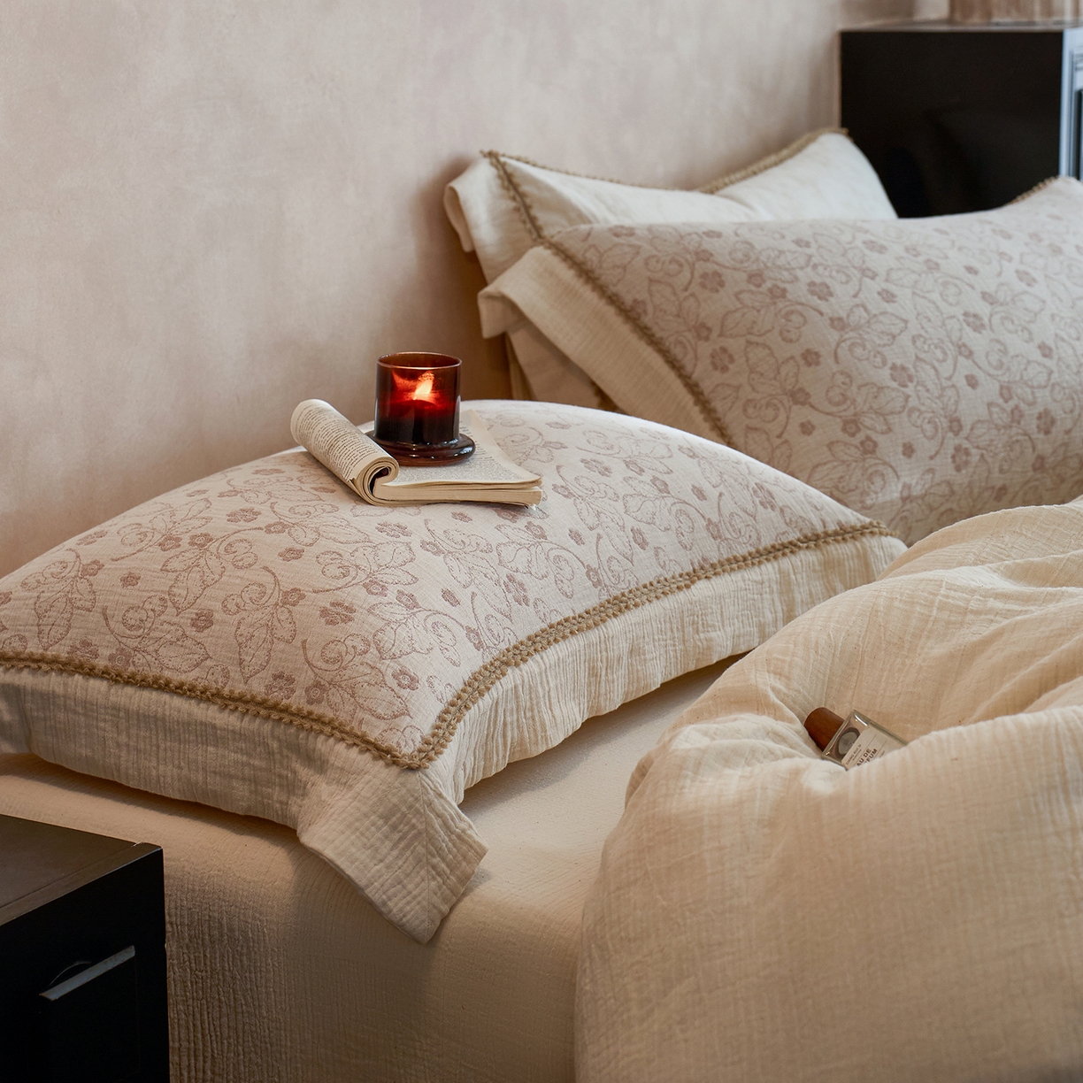 91家纺网 家纺一手货源 找家纺 涞澳家纺 2025新款棉麻皱皱纱四件套 冬季物语