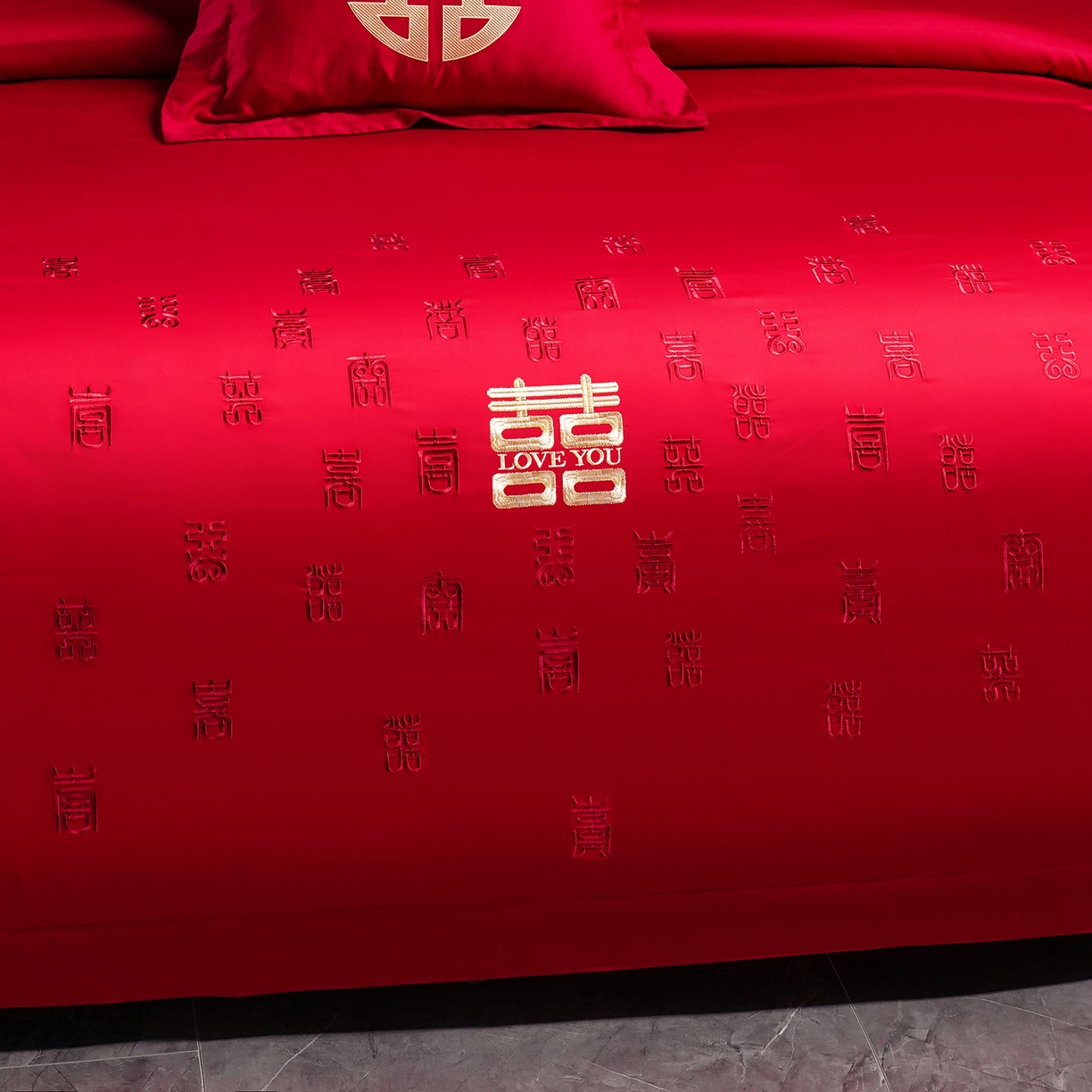 91家纺网 家纺一手货源 找家纺 置顶家纺 2025新款新中式婚庆亲肤刺绣四件套 百囍图-大红