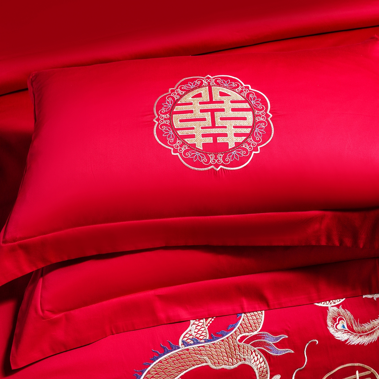 91家纺网 家纺一手货源 找家纺 置顶家纺 2025新款新中式婚庆亲肤刺绣四件套 缔结良缘-大红