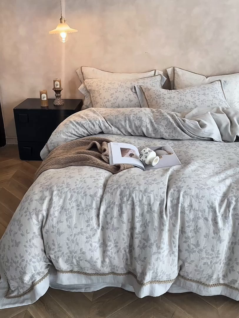 91家纺网 家纺一手货源 找家纺 涞澳家纺 2025新款棉麻皱皱纱四件套 叶蝶共舞-蓝