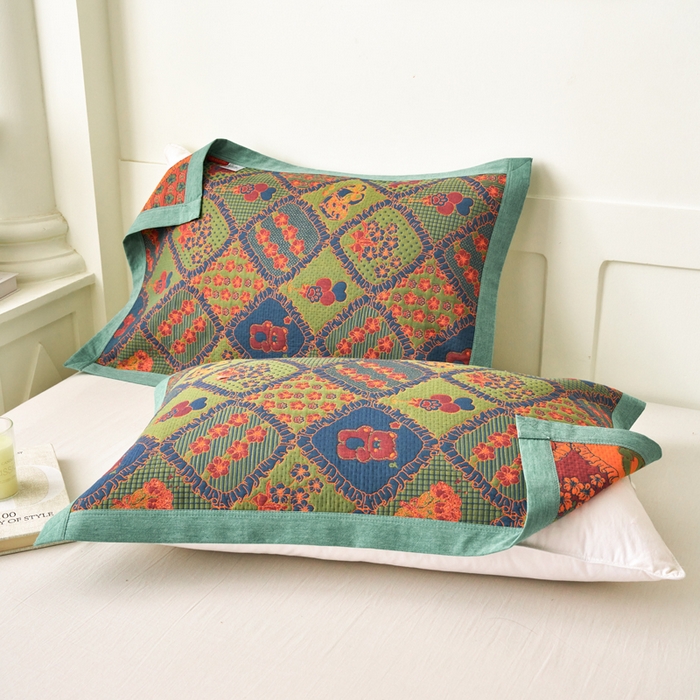 91家纺网 家纺一手货源 找家纺 棠薇家纺 2025新款全棉枕巾夹棉枕巾枕头盖巾彩纱三层纱枕巾 熊宝贝绿枕巾