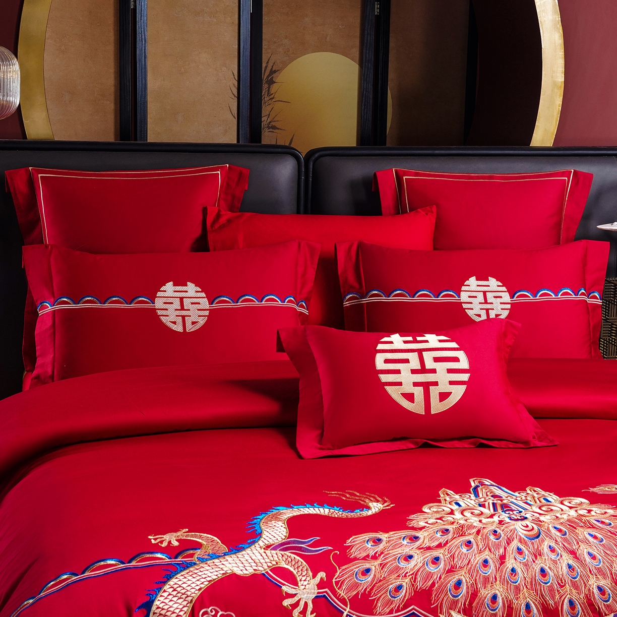 91家纺网 家纺一手货源 找家纺 置顶家纺 2025新款新中式婚庆亲肤刺绣四件套 凤冠霞帔-大红