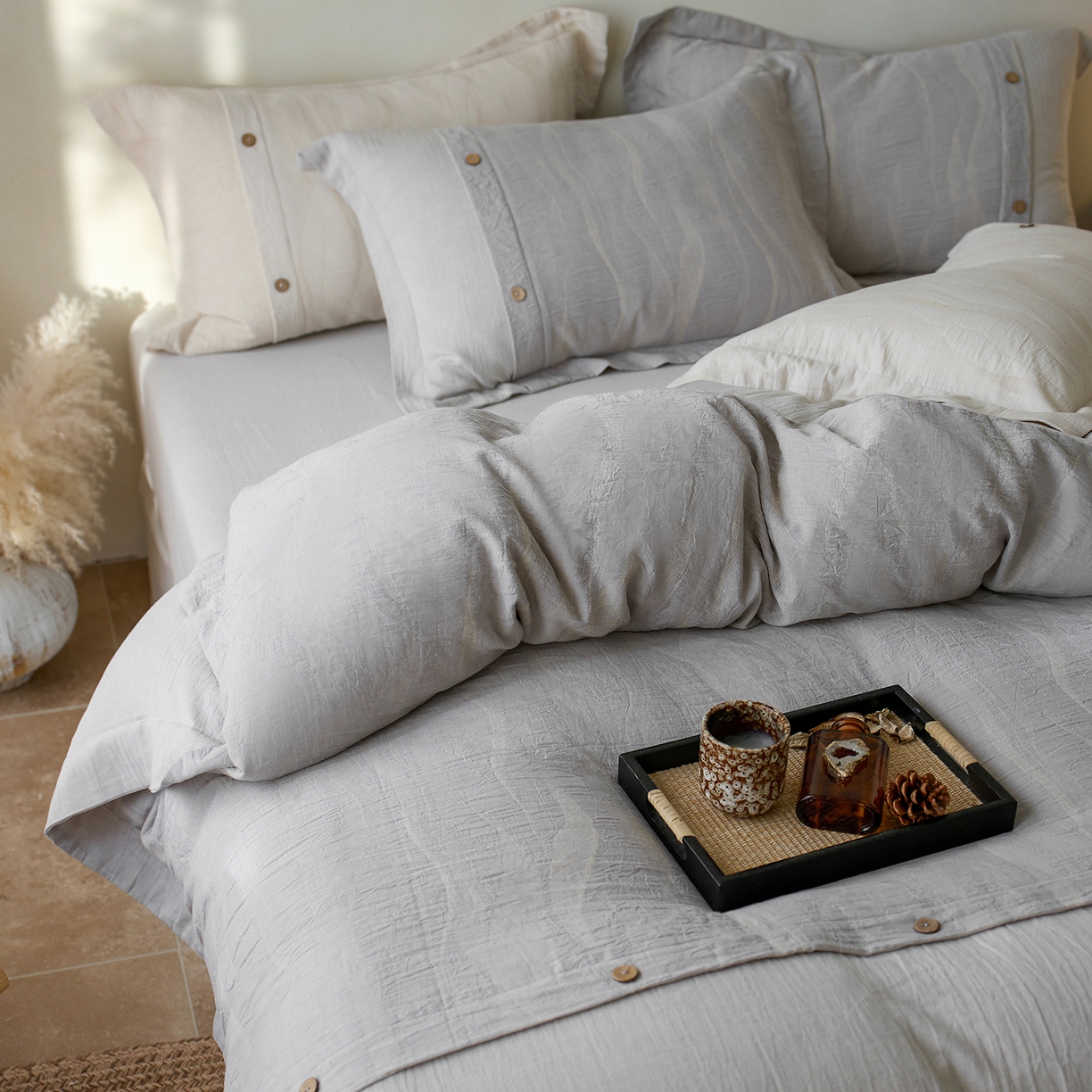 91家纺网 家纺一手货源 找家纺 涞澳家纺 2025新款棉麻皱皱纱四件套 萨尔斯-蓝灰