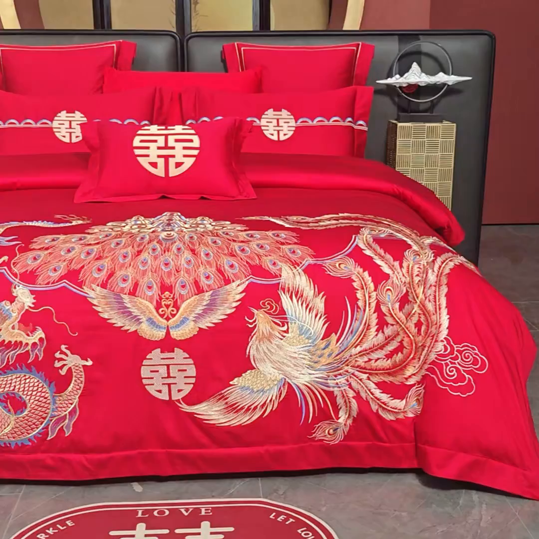 91家纺网 家纺一手货源 找家纺 置顶家纺 2025新款新中式婚庆亲肤刺绣四件套 凤冠霞帔-大红