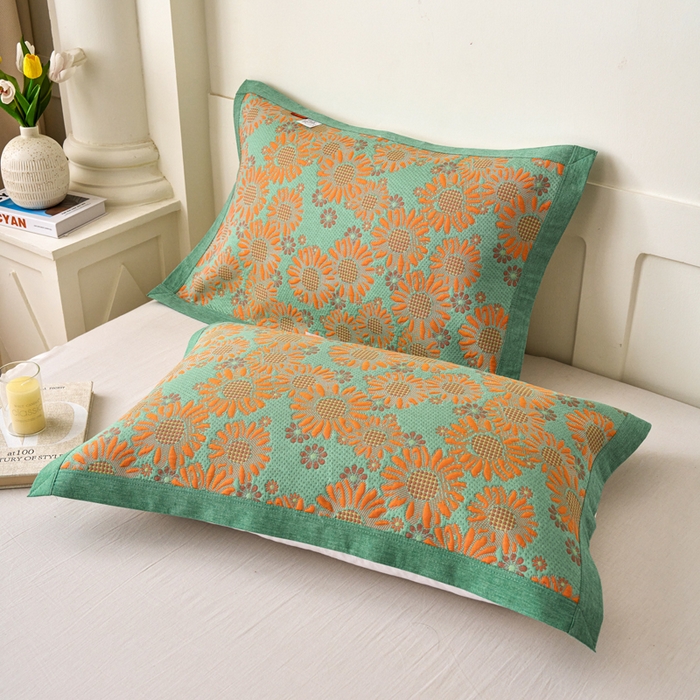 91家纺网 家纺一手货源 找家纺 棠薇家纺 2025新款全棉枕巾夹棉枕巾枕头盖巾彩纱三层纱枕巾 葵园绿枕巾