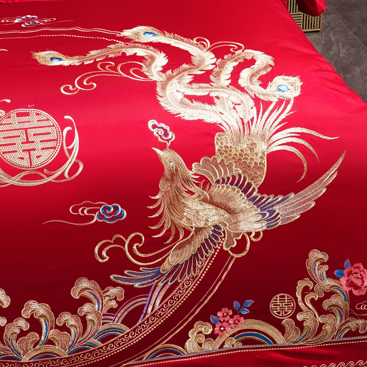 91家纺网 家纺一手货源 找家纺 置顶家纺 2025新款新中式婚庆亲肤刺绣四件套 吉祥龙凤-大红