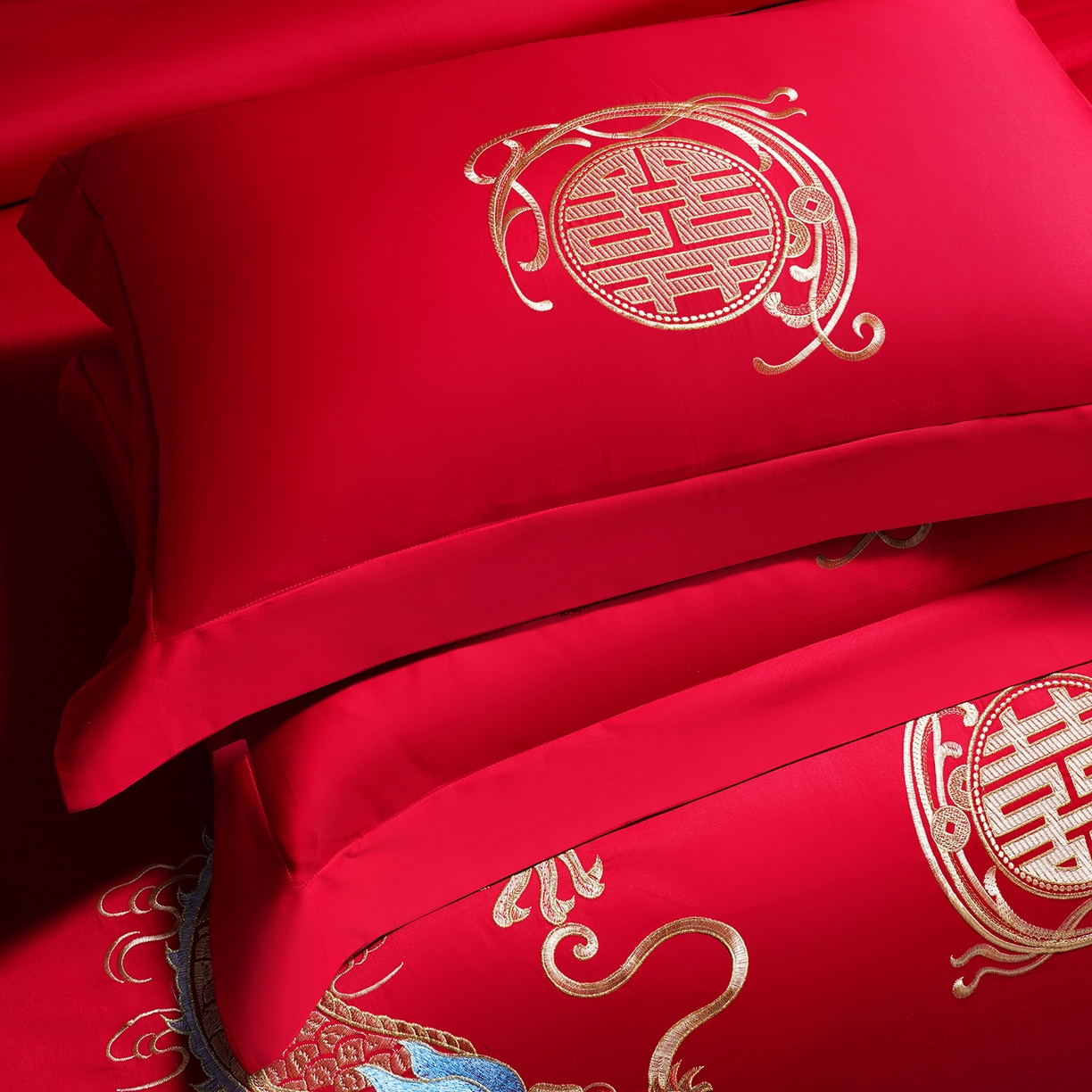 91家纺网 家纺一手货源 找家纺 置顶家纺 2025新款新中式婚庆亲肤刺绣四件套 吉祥龙凤-大红