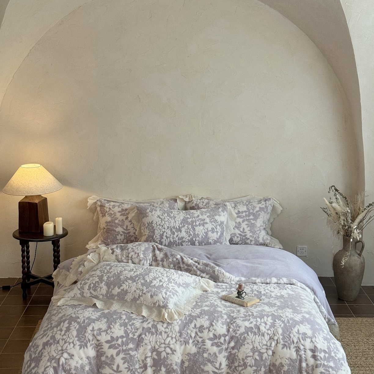 91家纺网 家纺一手货源 找家纺 MIU缪家居 2025新款A版兔毛B版牛奶绒四件套-法芙娜 法芙娜-香芋紫