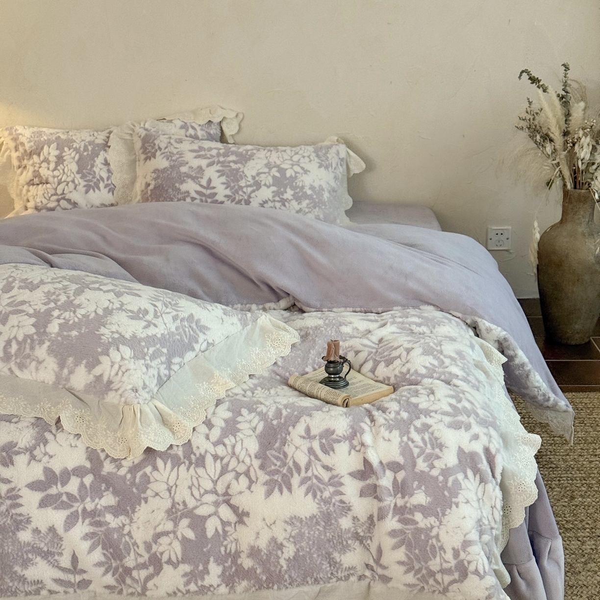 91家纺网 家纺一手货源 找家纺 MIU缪家居 2025新款A版兔毛B版牛奶绒四件套-法芙娜 法芙娜-香芋紫