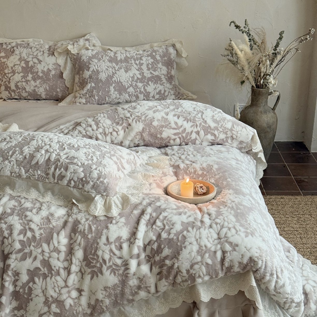 91家纺网 家纺一手货源 找家纺 MIU缪家居 2025新款A版兔毛B版牛奶绒四件套-法芙娜 法芙娜-拿铁咖