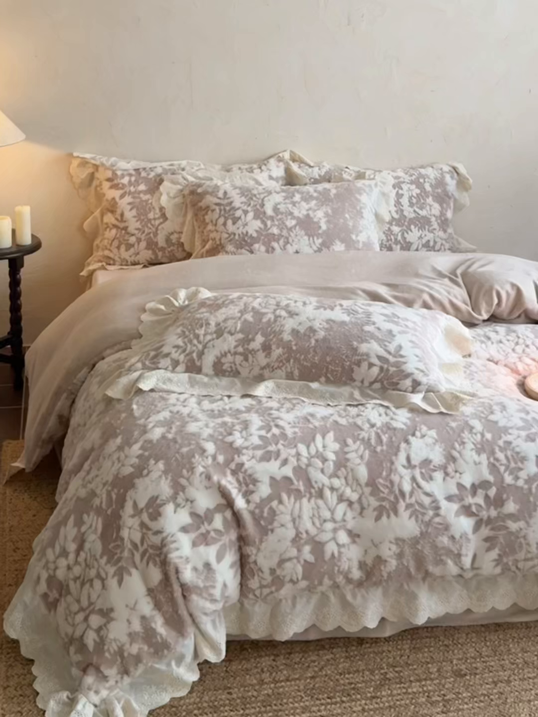 91家纺网 家纺一手货源 找家纺 MIU缪家居 2025新款A版兔毛B版牛奶绒四件套-法芙娜 法芙娜-拿铁咖