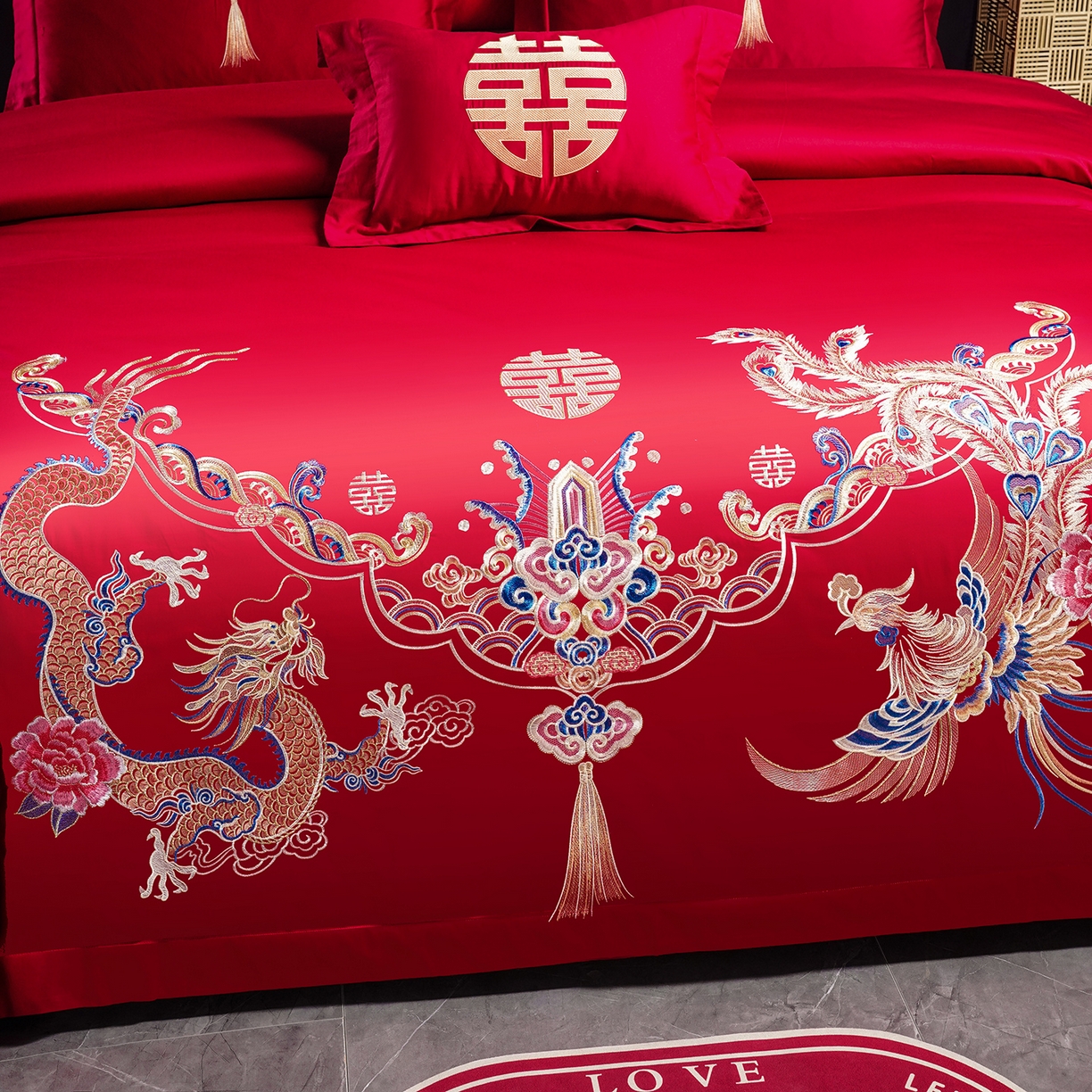 91家纺网 家纺一手货源 找家纺 置顶家纺 2025新款新中式婚庆亲肤刺绣四件套 锦绣龙凤-大红