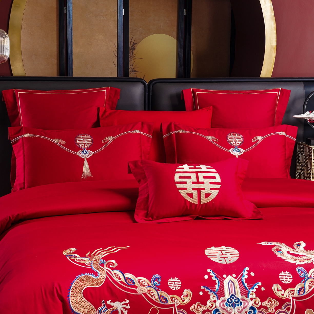 91家纺网 家纺一手货源 找家纺 置顶家纺 2025新款新中式婚庆亲肤刺绣四件套 锦绣龙凤-大红