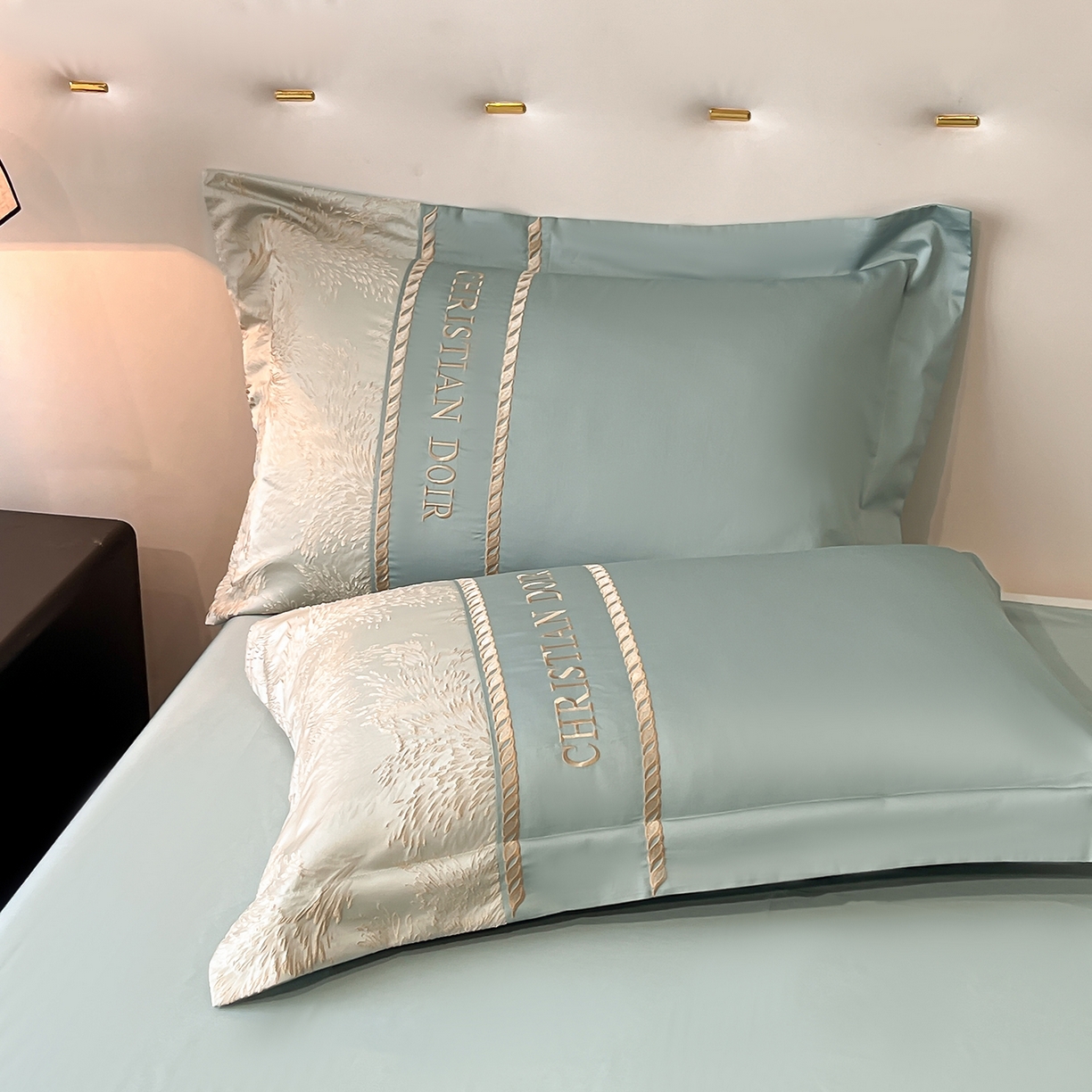 91家纺网 家纺一手货源 找家纺 置顶家纺 2025新款漫芙提花亲肤系列四件套 优尼-繁星蓝