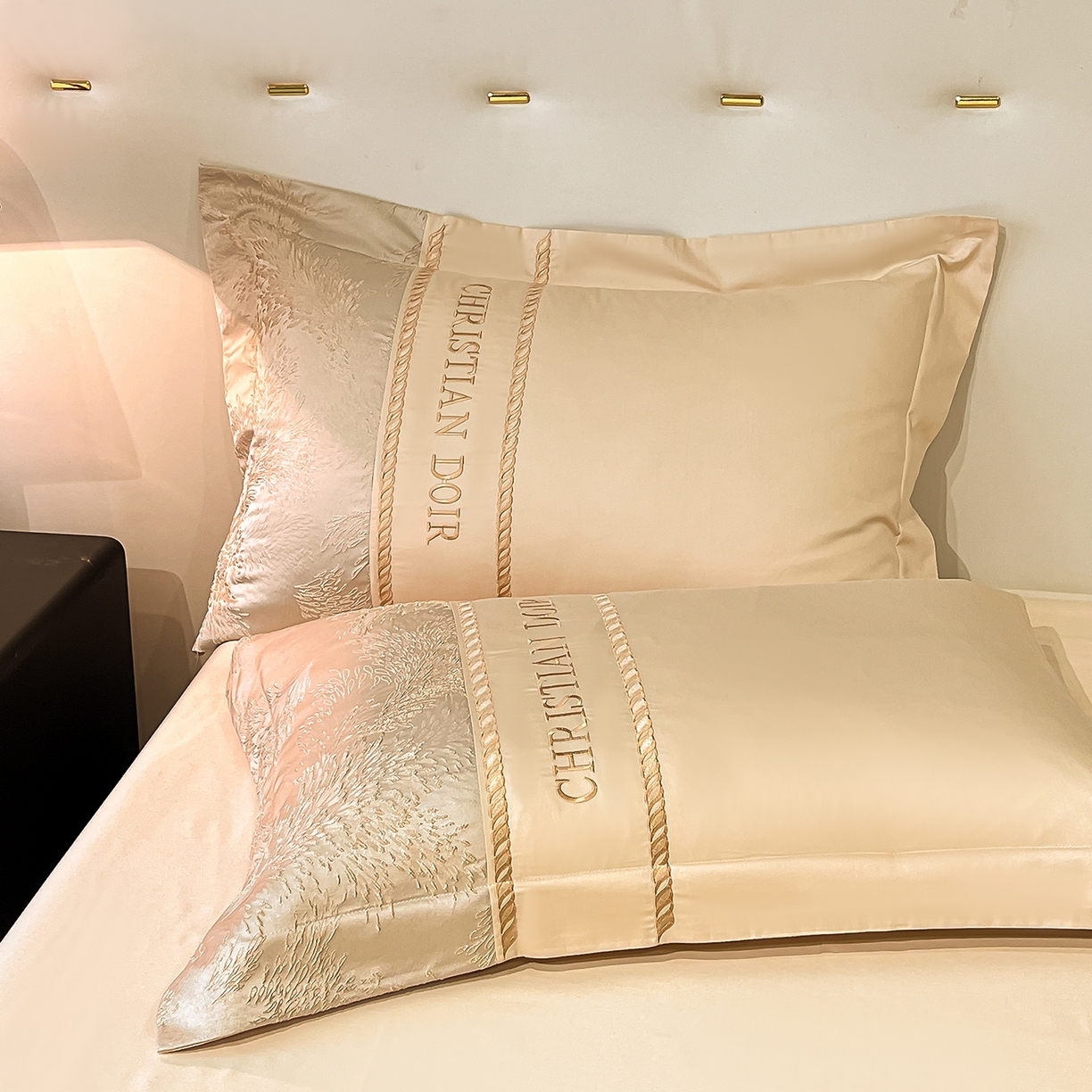 91家纺网 家纺一手货源 找家纺 置顶家纺 2025新款漫芙提花亲肤系列四件套 优尼-浅香槟