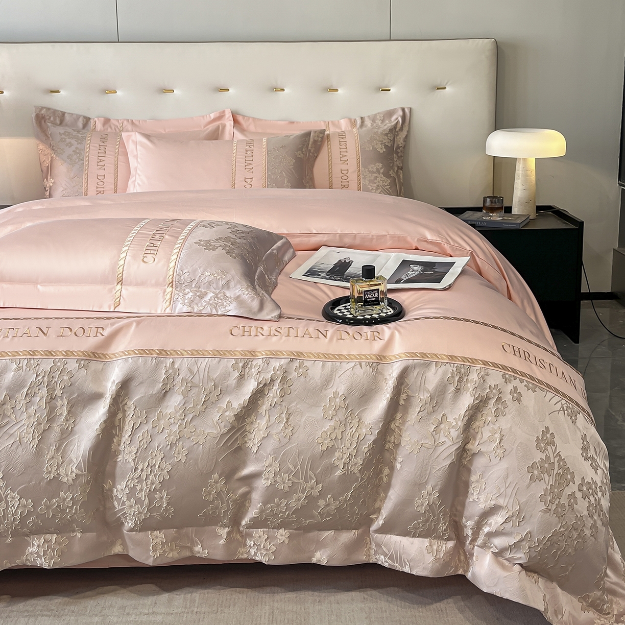 91家纺网 家纺一手货源 找家纺 置顶家纺 2025新款漫芙提花亲肤系列四件套 漫芙-玉粉