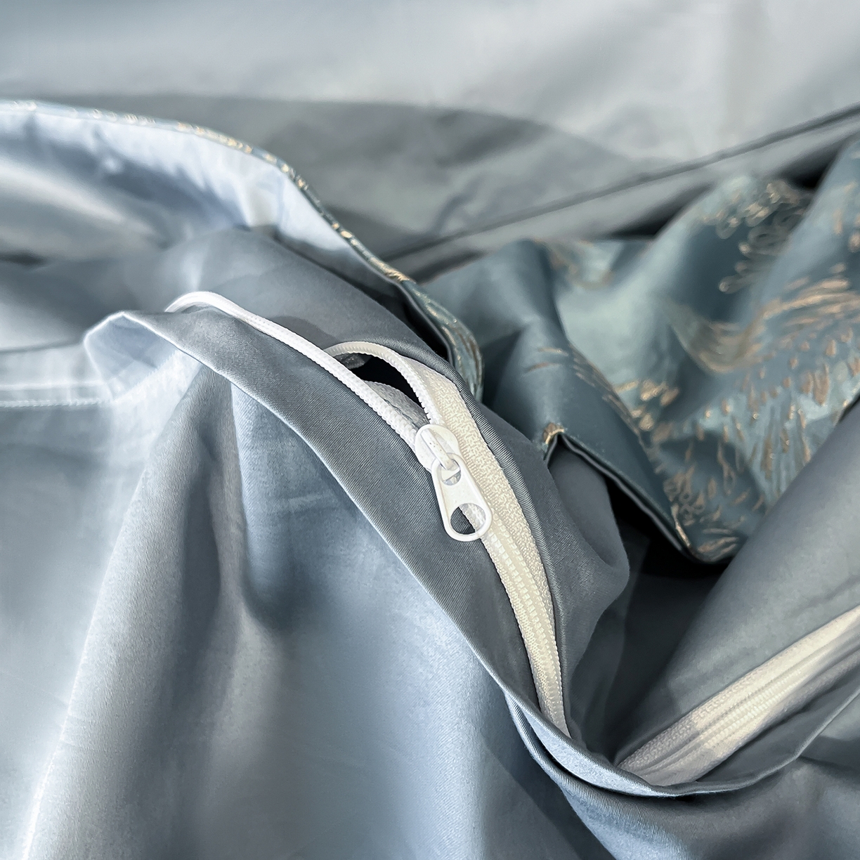 91家纺网 家纺一手货源 找家纺 置顶家纺 2025新款漫芙提花亲肤系列四件套 优尼-宾利蓝