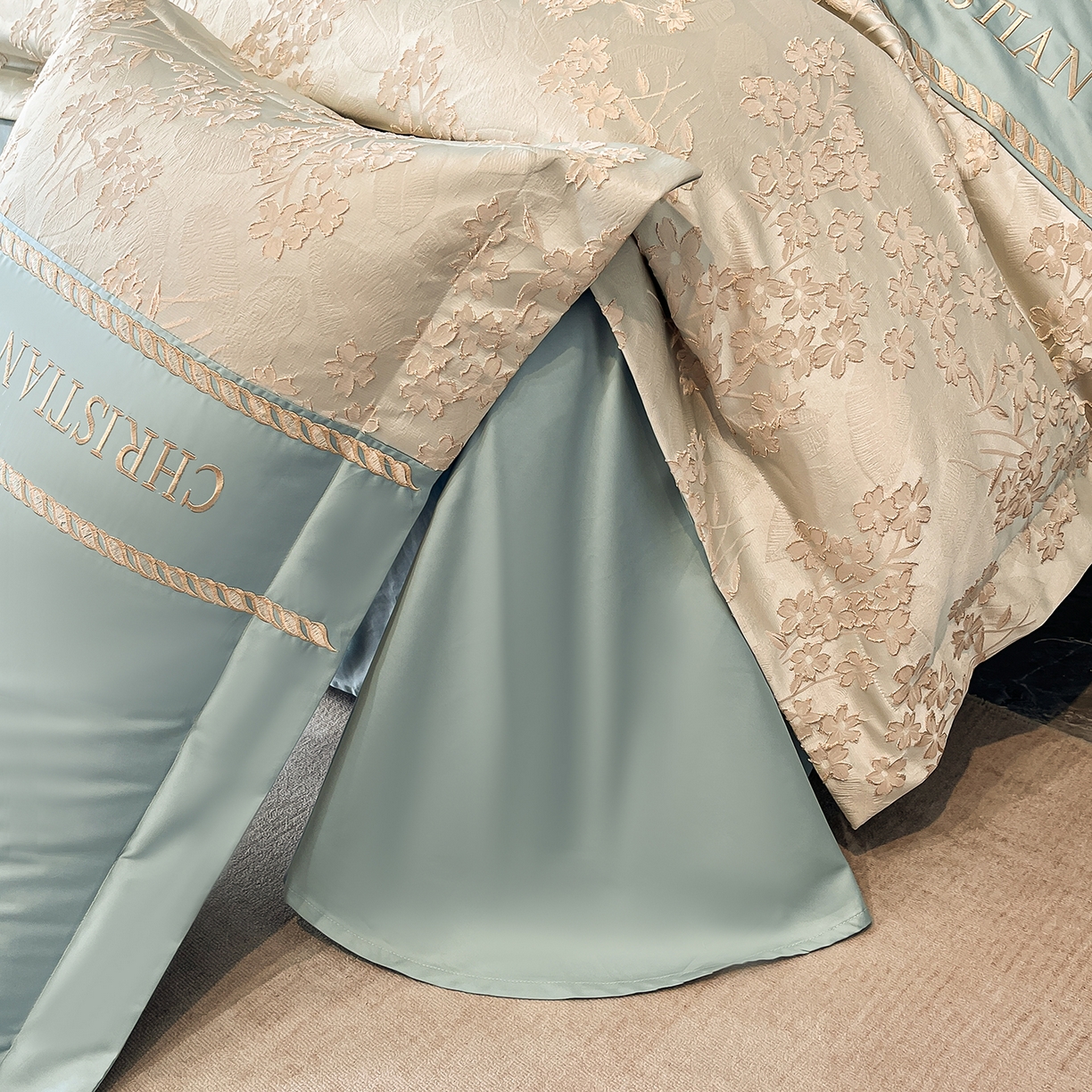 91家纺网 家纺一手货源 找家纺 置顶家纺 2025新款漫芙提花亲肤系列四件套 漫芙-繁星蓝