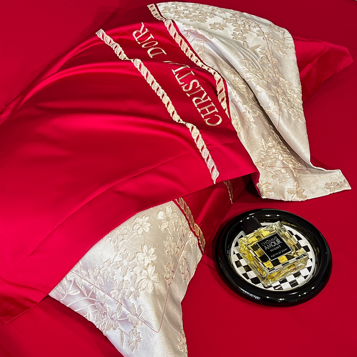 91家纺网 家纺一手货源 找家纺 置顶家纺 2025新款漫芙提花亲肤系列四件套 漫芙-大红