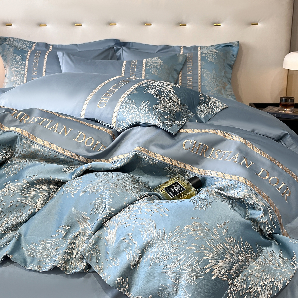 91家纺网 家纺一手货源 找家纺 置顶家纺 2025新款漫芙提花亲肤系列四件套 优尼-宾利蓝