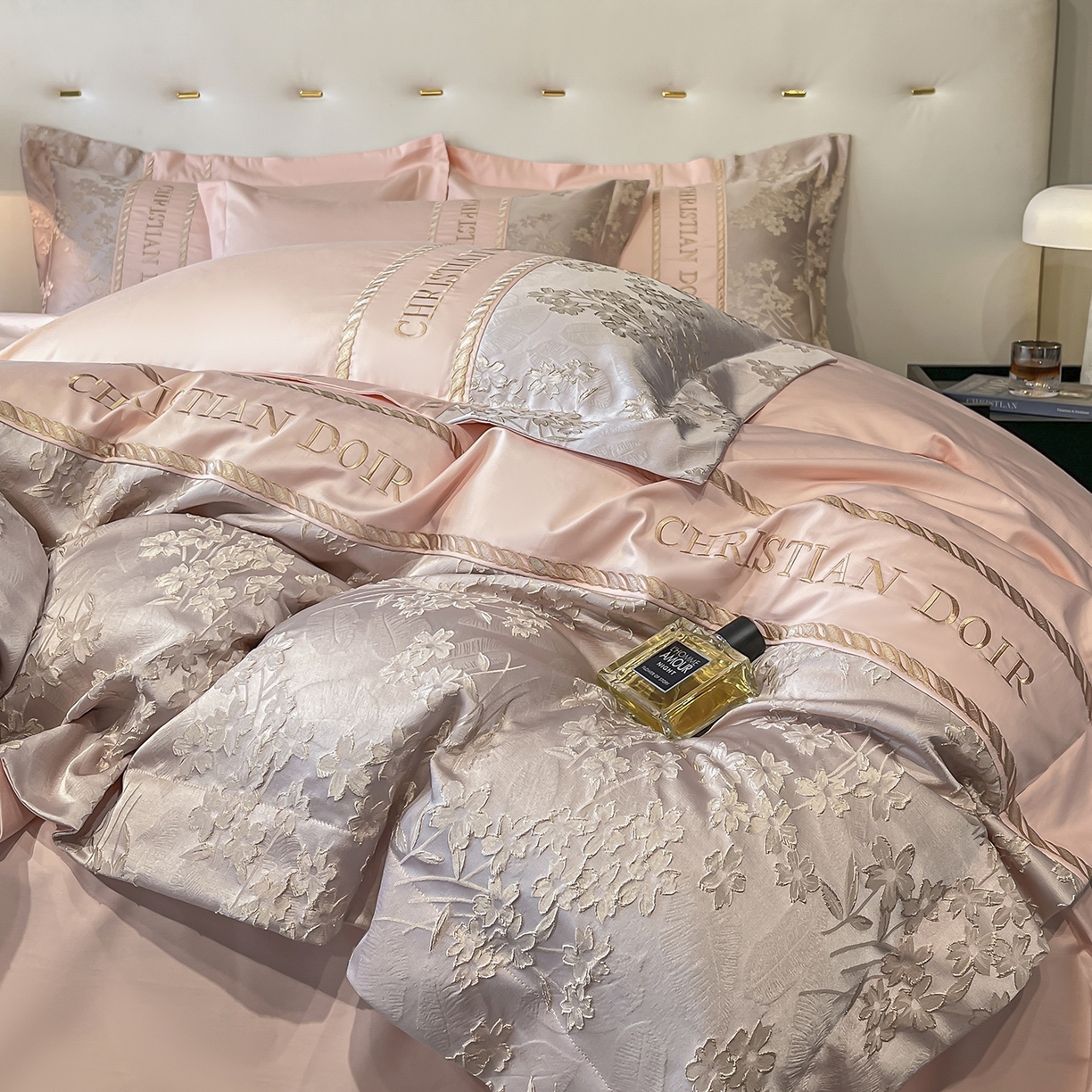 91家纺网 家纺一手货源 找家纺 置顶家纺 2025新款漫芙提花亲肤系列四件套 漫芙-玉粉