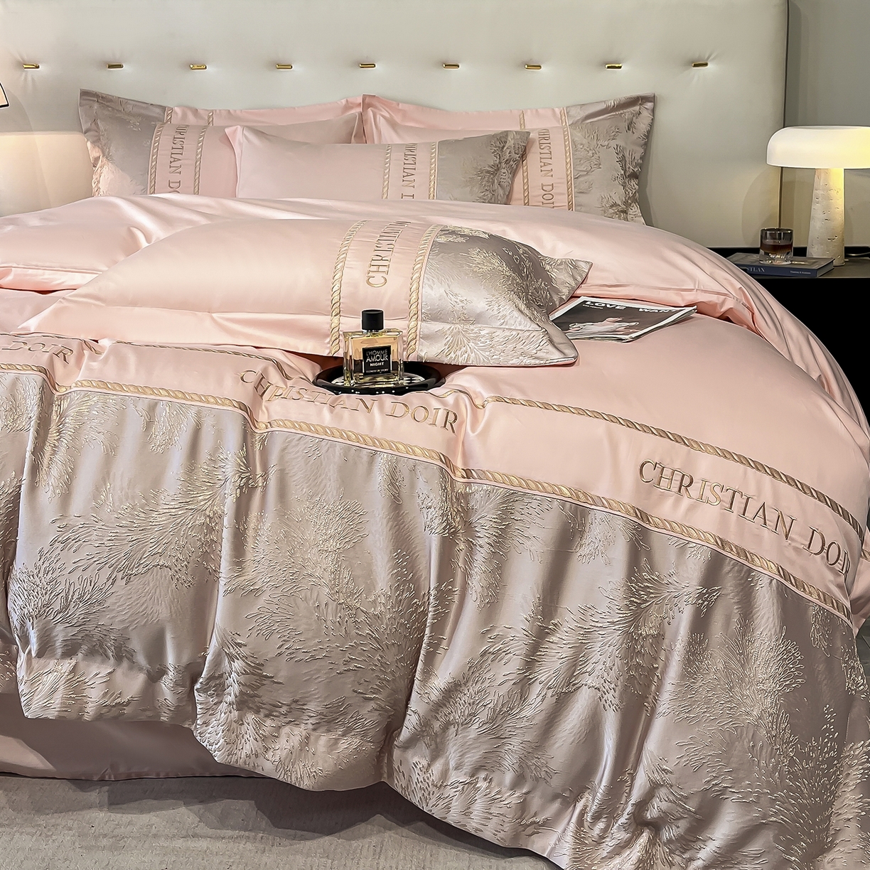 91家纺网 家纺一手货源 找家纺 置顶家纺 2025新款漫芙提花亲肤系列四件套 优尼-玉粉