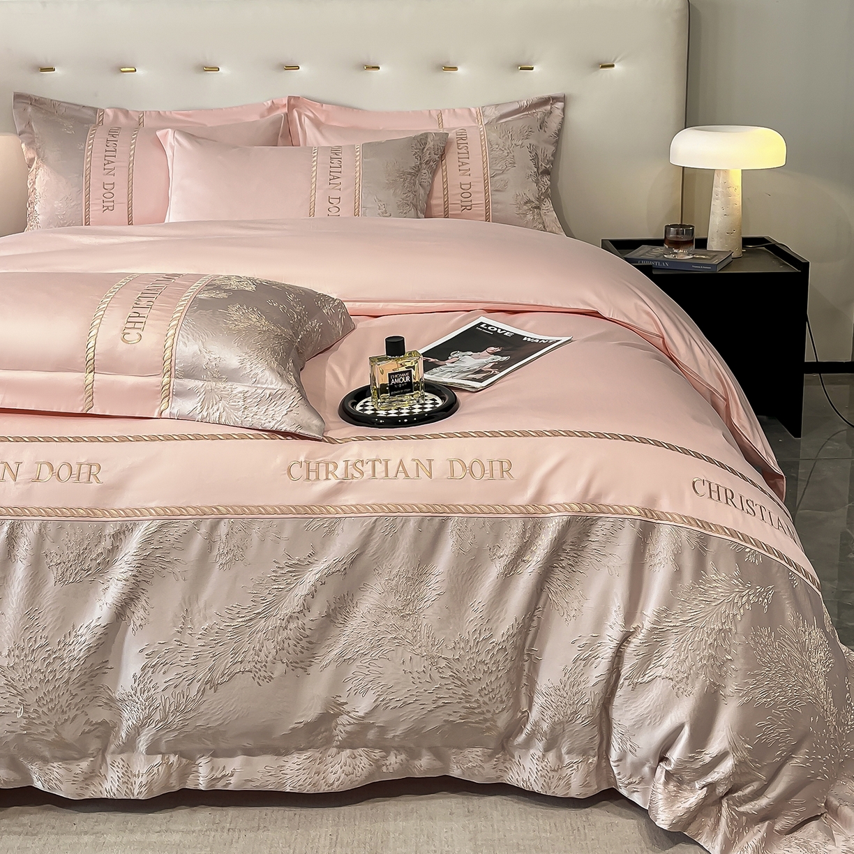 91家纺网 家纺一手货源 找家纺 置顶家纺 2025新款漫芙提花亲肤系列四件套 优尼-玉粉