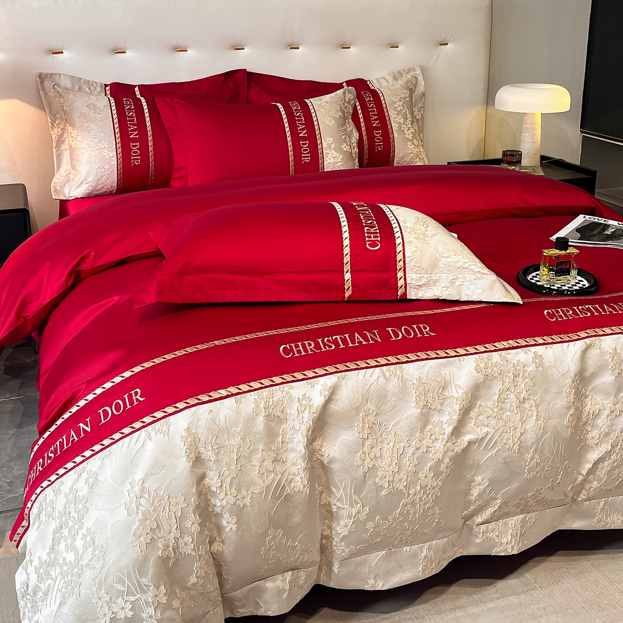 91家纺网 家纺一手货源 找家纺 置顶家纺 2025新款漫芙提花亲肤系列四件套 漫芙-大红