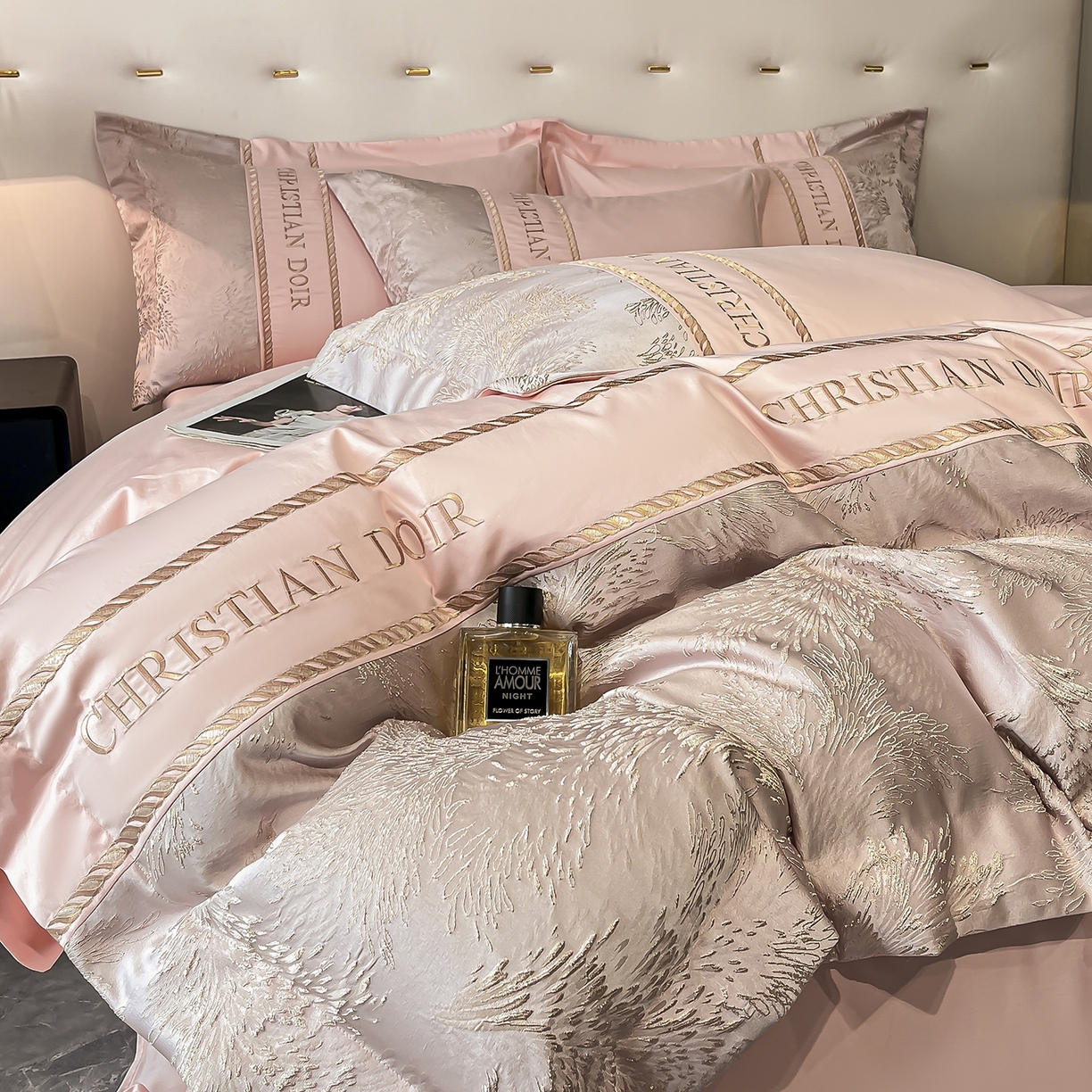 91家纺网 家纺一手货源 找家纺 置顶家纺 2025新款漫芙提花亲肤系列四件套 优尼-玉粉