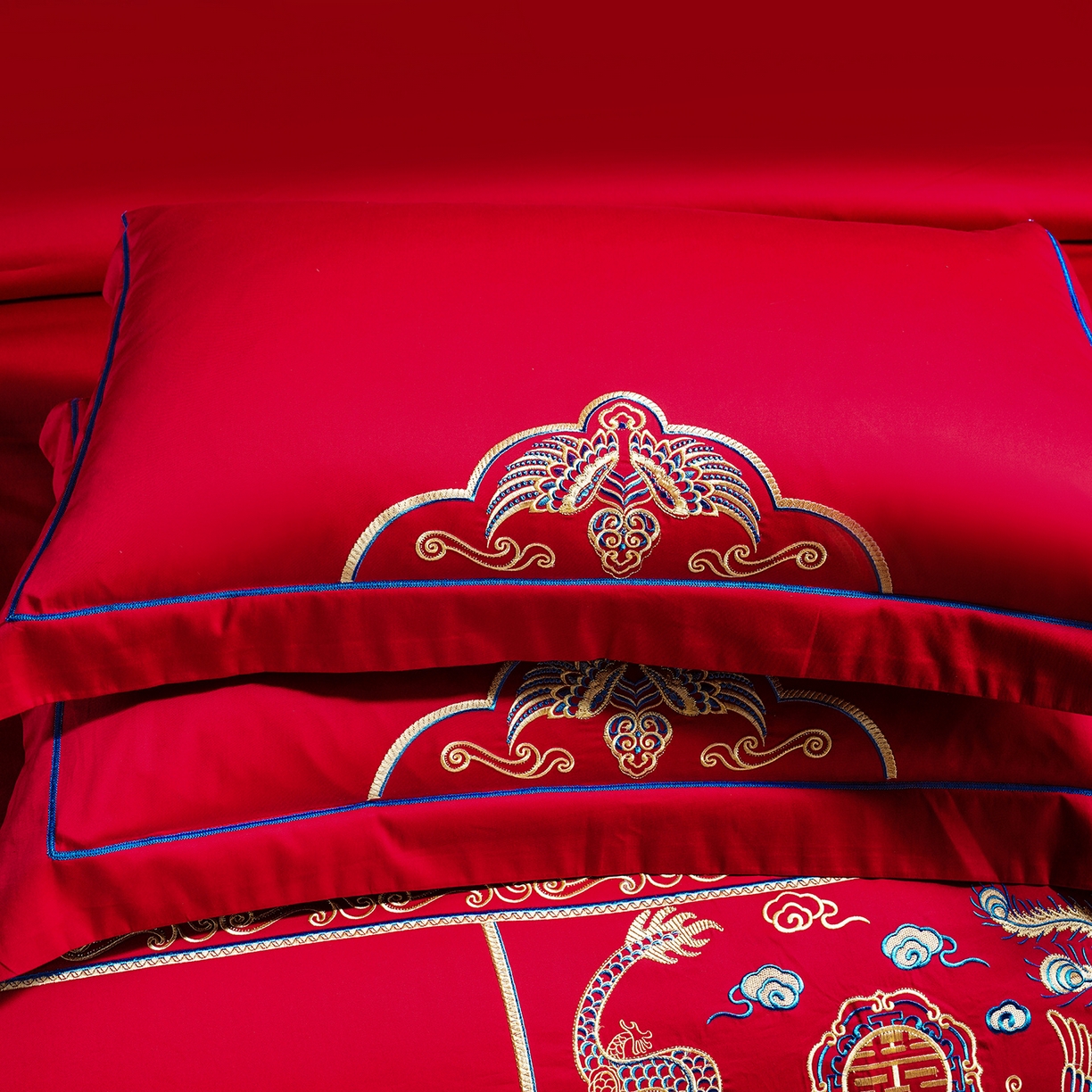 91家纺网 家纺一手货源 找家纺 置顶家纺 2025新款新中式婚庆亲肤刺绣四件套 龙凤喜缘-大红