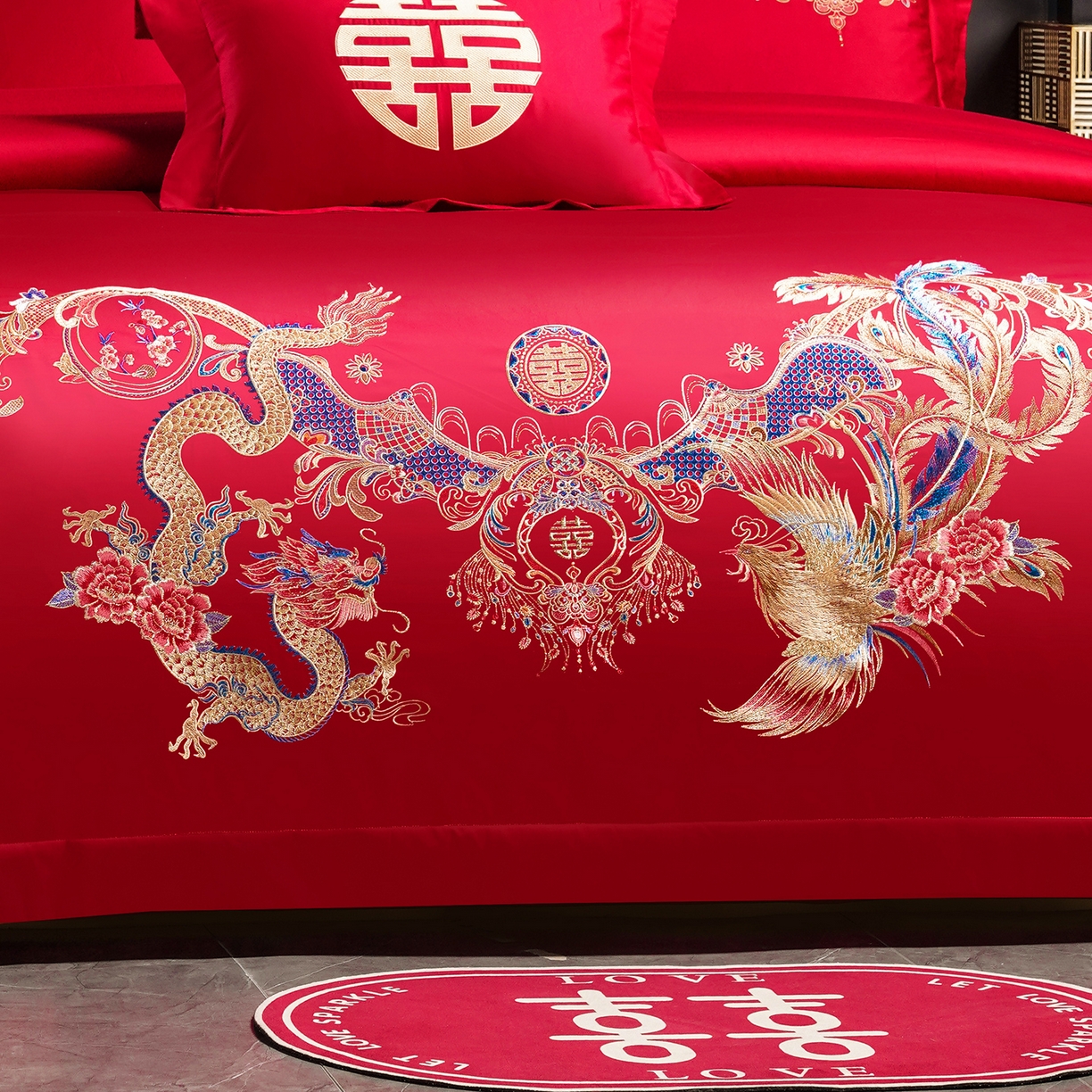 91家纺网 家纺一手货源 找家纺 置顶家纺 2025新款新中式婚庆亲肤刺绣四件套 龙凤喜至-大红