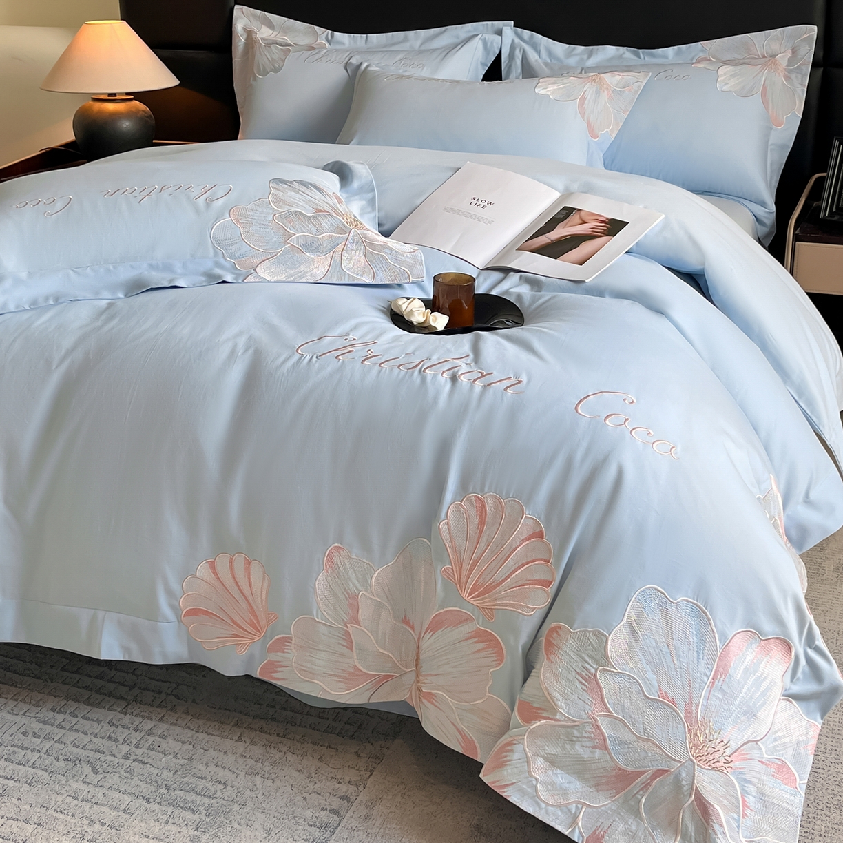 91家纺网 家纺一手货源 找家纺 置顶家纺 2025新款COCO小姐加厚磨毛亲肤四件套 COCO小姐加厚磨毛-浅蓝