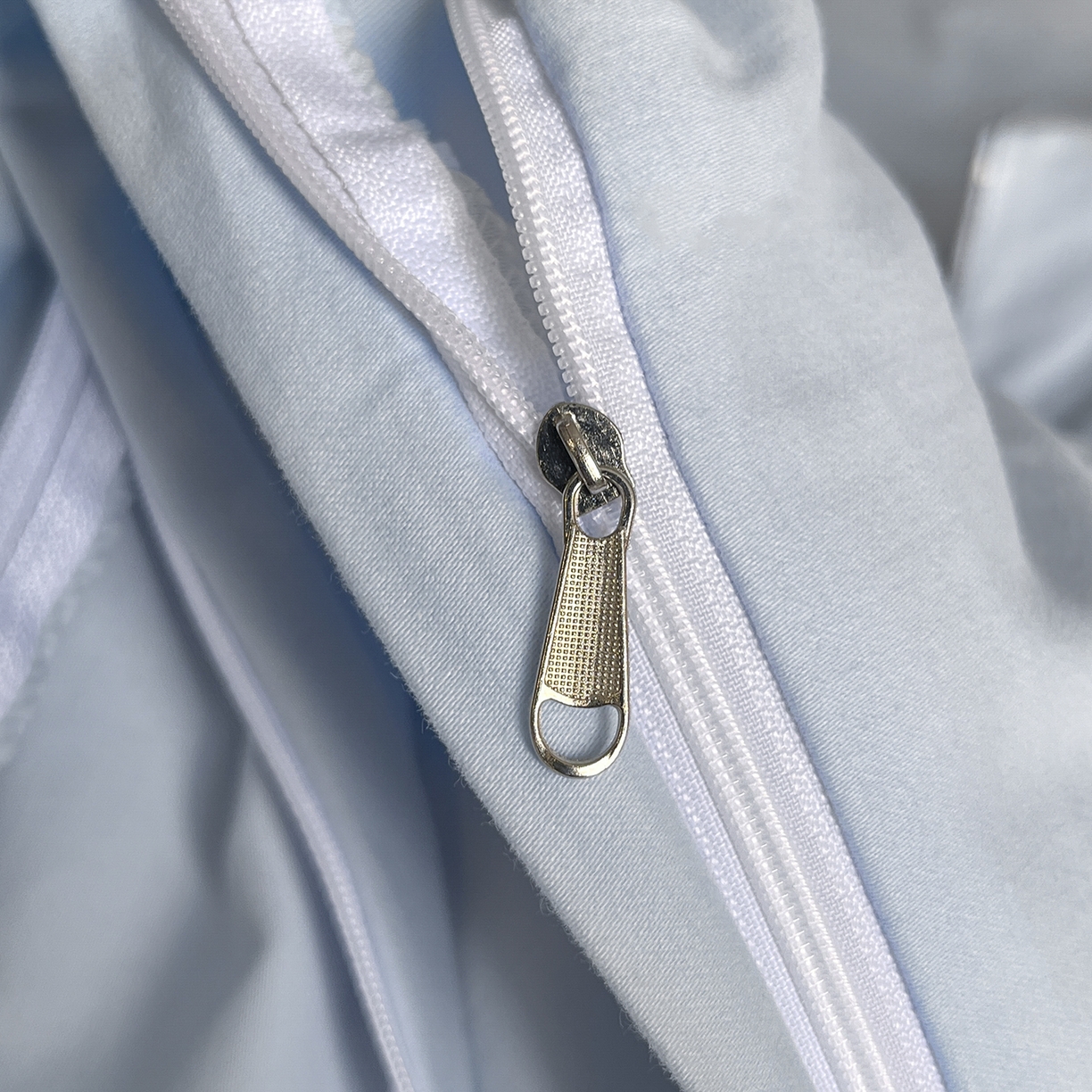 91家纺网 家纺一手货源 找家纺 置顶家纺 2025新款COCO小姐加厚磨毛亲肤四件套 COCO小姐加厚磨毛-浅蓝