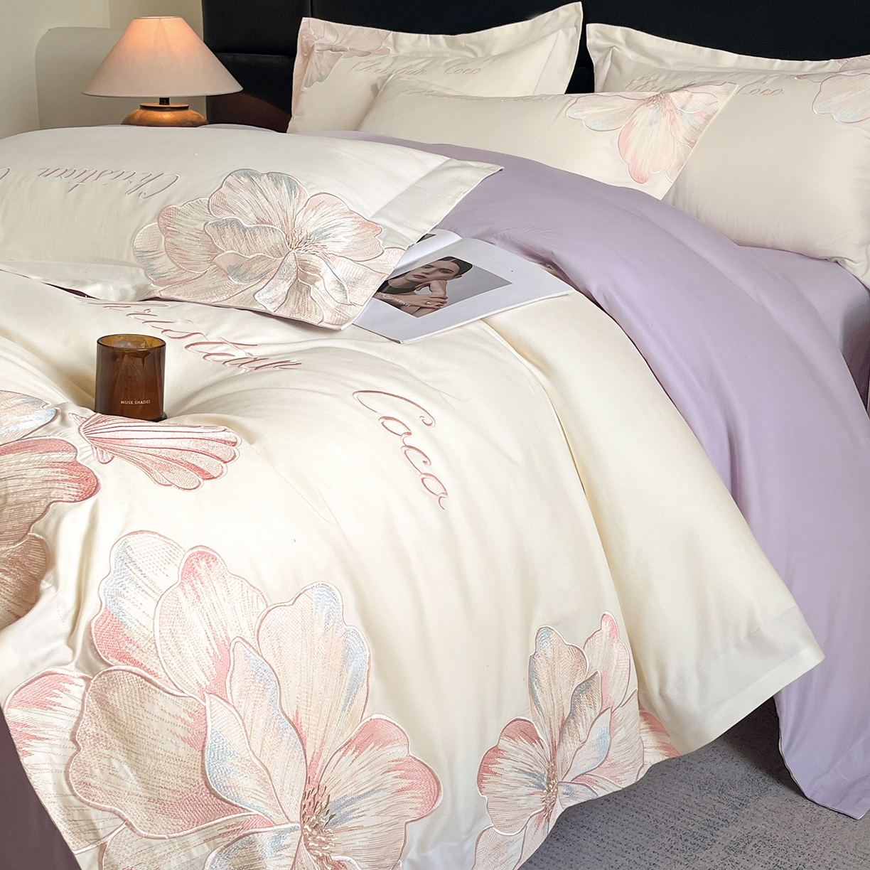 91家纺网 家纺一手货源 找家纺 置顶家纺 2025新款COCO小姐加厚磨毛亲肤四件套 COCO小姐加厚磨毛-奶白+香芋紫