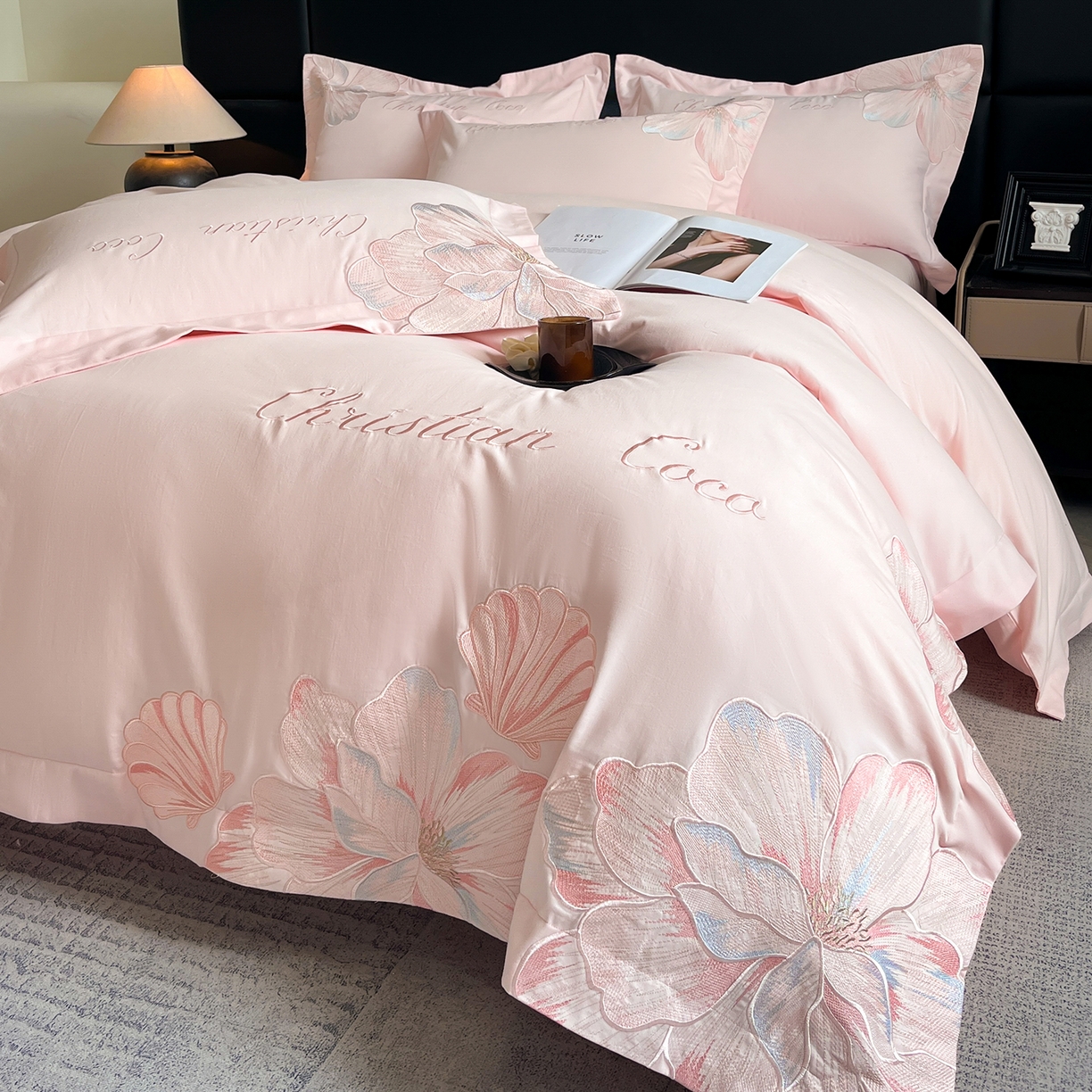 91家纺网 家纺一手货源 找家纺 置顶家纺 2025新款COCO小姐加厚磨毛亲肤四件套 COCO小姐加厚磨毛-玉粉