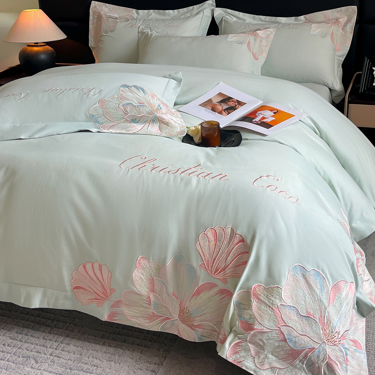 91家纺网 家纺一手货源 找家纺 置顶家纺 2025新款COCO小姐加厚磨毛亲肤四件套 COCO小姐加厚磨毛-繁星蓝