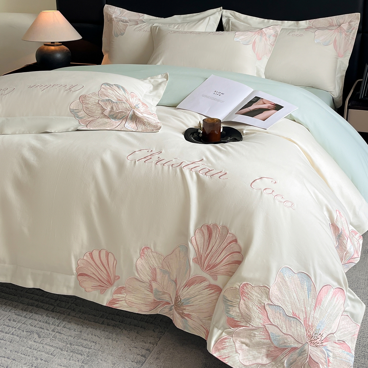 91家纺网 家纺一手货源 找家纺 置顶家纺 2025新款COCO小姐加厚磨毛亲肤四件套 COCO小姐加厚磨毛-奶白+繁星蓝