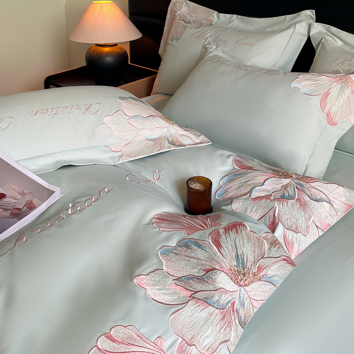 91家纺网 家纺一手货源 找家纺 置顶家纺 2025新款COCO小姐加厚磨毛亲肤四件套 COCO小姐加厚磨毛-繁星蓝