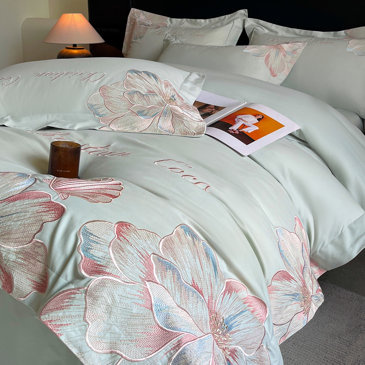 91家纺网 家纺一手货源 找家纺 置顶家纺 2025新款COCO小姐加厚磨毛亲肤四件套 COCO小姐加厚磨毛-繁星蓝