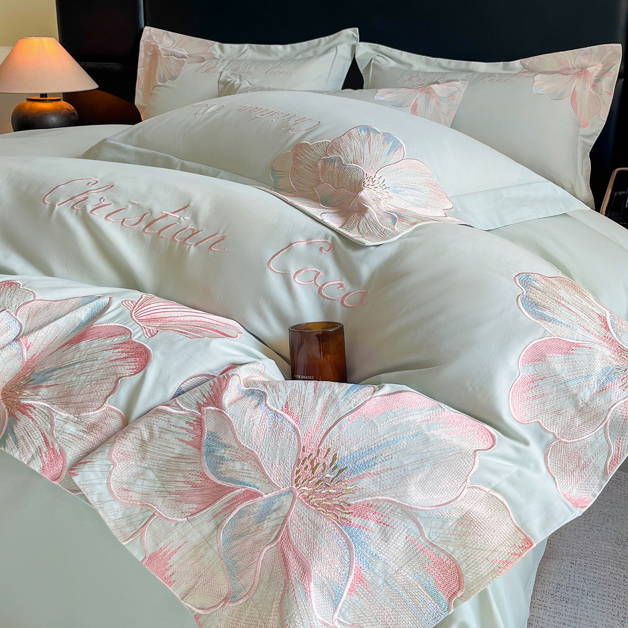 91家纺网 家纺一手货源 找家纺 置顶家纺 2025新款COCO小姐加厚磨毛亲肤四件套 COCO小姐加厚磨毛-繁星蓝