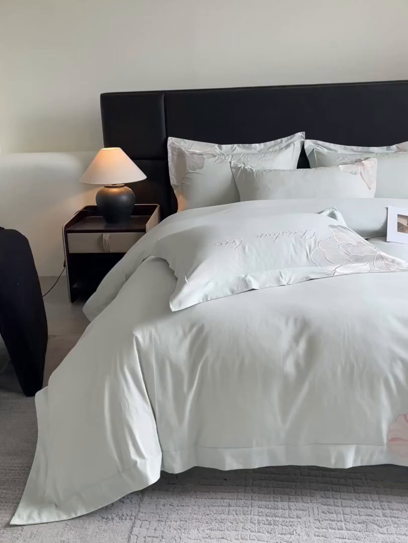 91家纺网 家纺一手货源 找家纺 （总）置顶家纺 2025新款COCO小姐加厚磨毛亲肤四件套