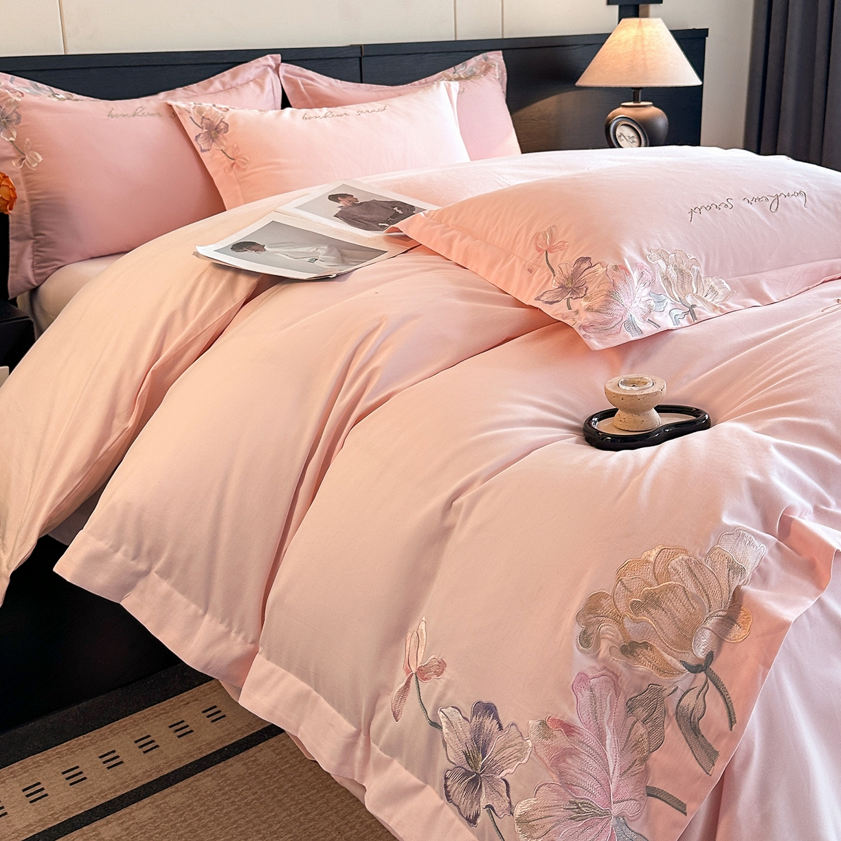 91家纺网 家纺一手货源 找家纺 置顶家纺 2025秋冬新款加厚全棉磨毛四件套-秘密花园 秘密花园-玉粉