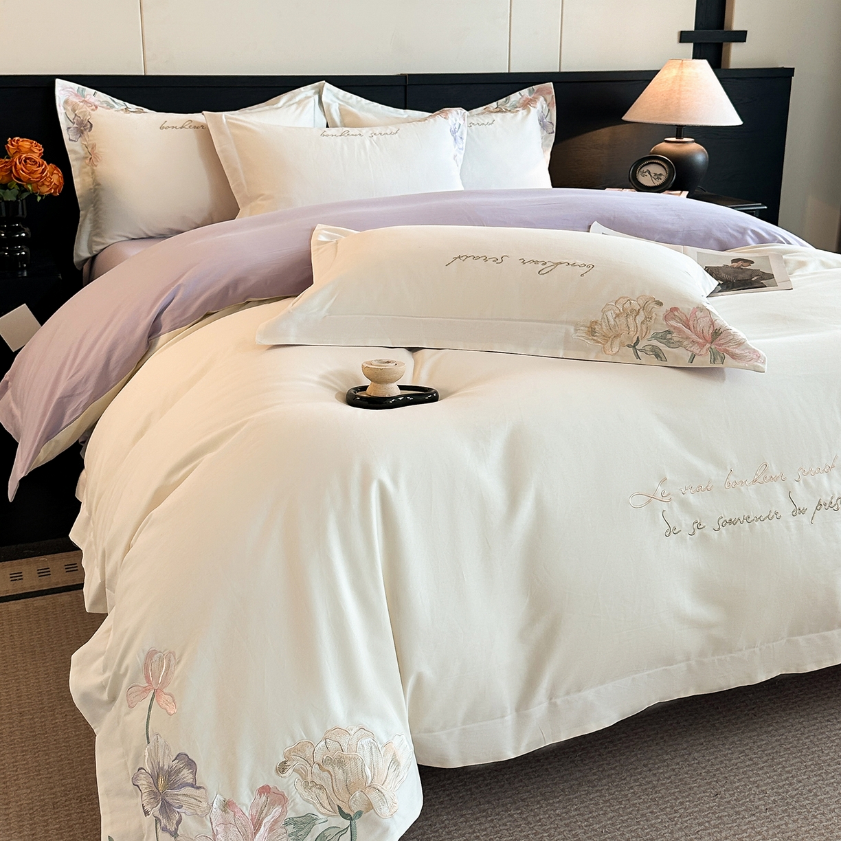 91家纺网 家纺一手货源 找家纺 置顶家纺 2025秋冬新款加厚全棉磨毛四件套-秘密花园 秘密花园-奶白+香芋紫