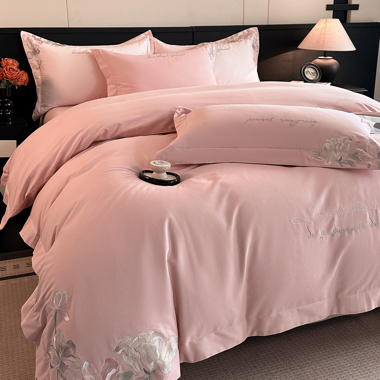 91家纺网 家纺一手货源 找家纺 置顶家纺 2025秋冬新款加厚全棉磨毛四件套-秘密花园 秘密花园-浅豆沙