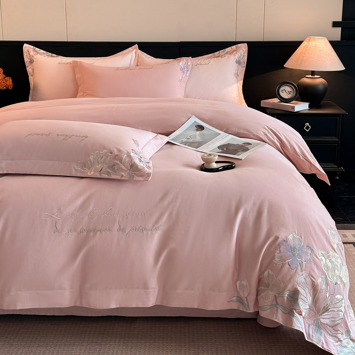 91家纺网 家纺一手货源 找家纺 置顶家纺 2025秋冬新款加厚全棉磨毛四件套-秘密花园 秘密花园-浅豆沙